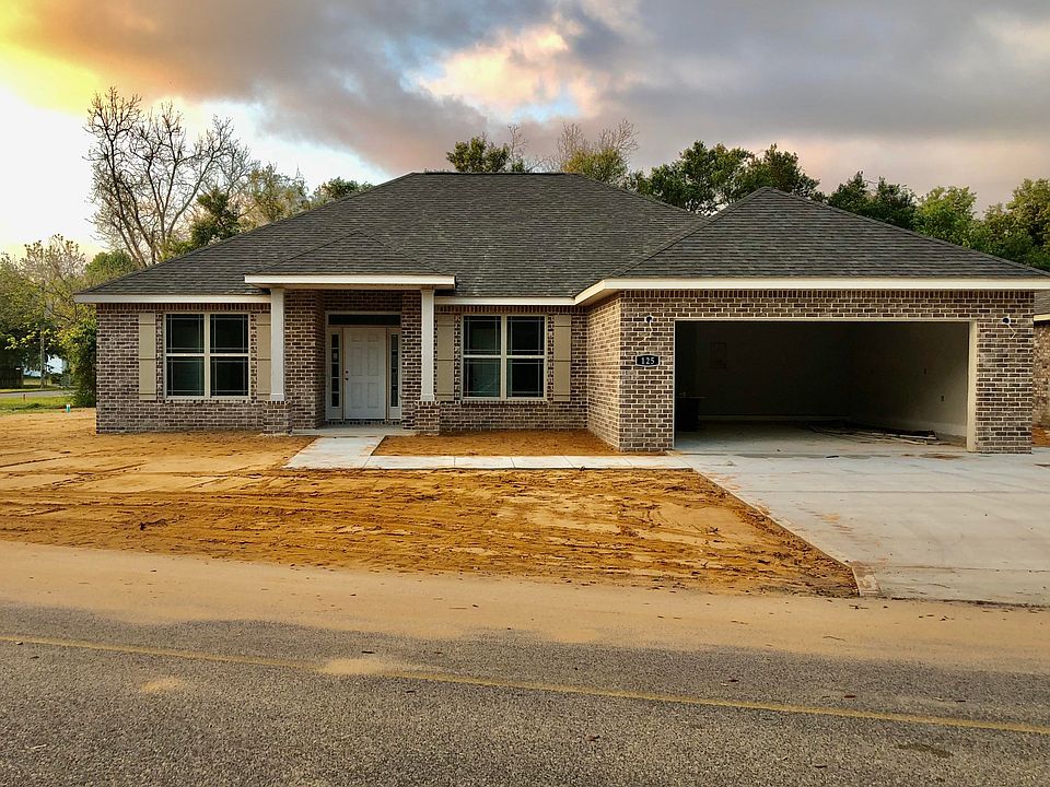 1st image of 125 Patrick Dr