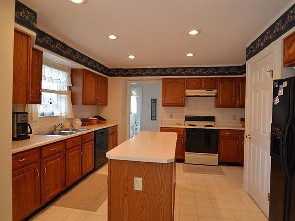 5th image of 4311 Limerick Ln