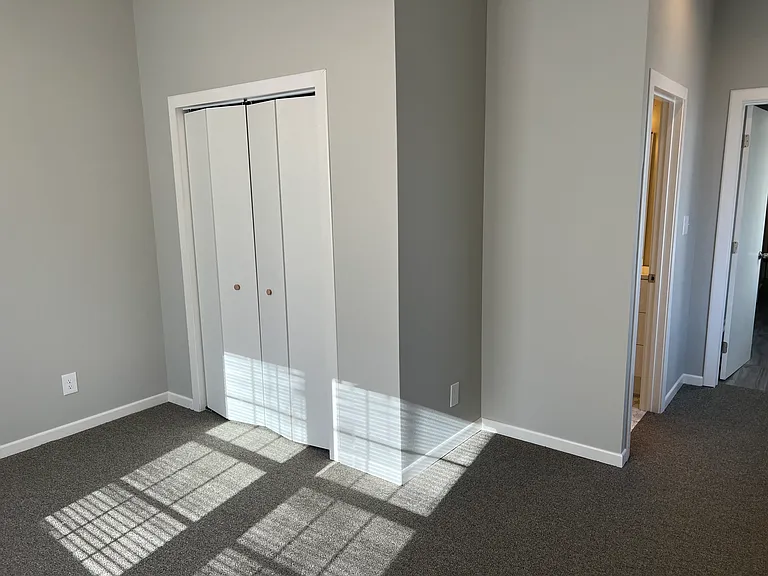900 NE Access Rd — Photo 5