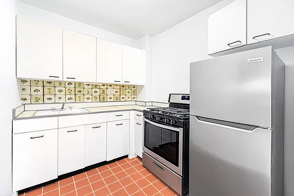 Sold by Corcoran | media 8