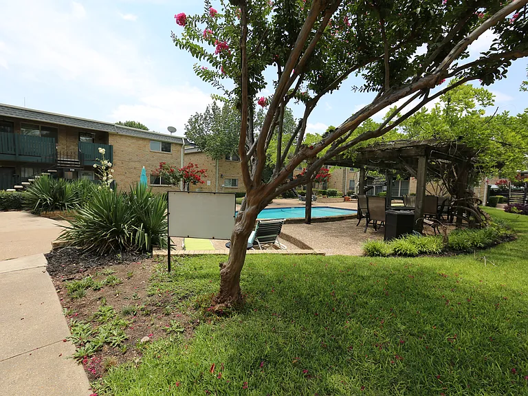 7727 Meadow Park Dr #111 — Photo 8