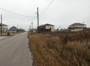 993 Bahama Dr, Crystal Beach, TX 77650