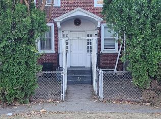 3055 Kearsarge Rd, Camden, NJ 08104
