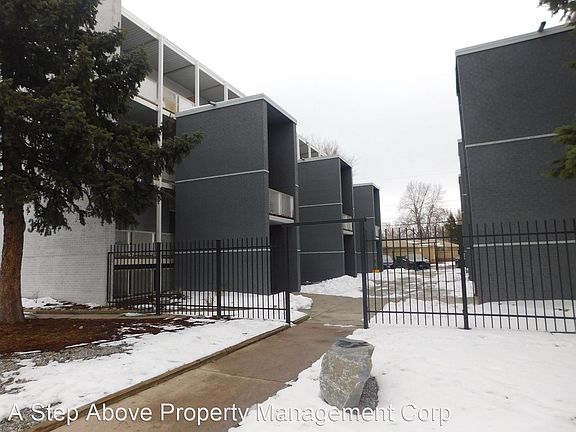 2nd image of 1032 Dayton St #1