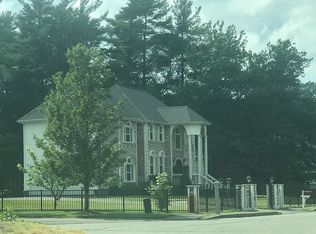 4 Chestnut Ln, Holbrook, MA 02343