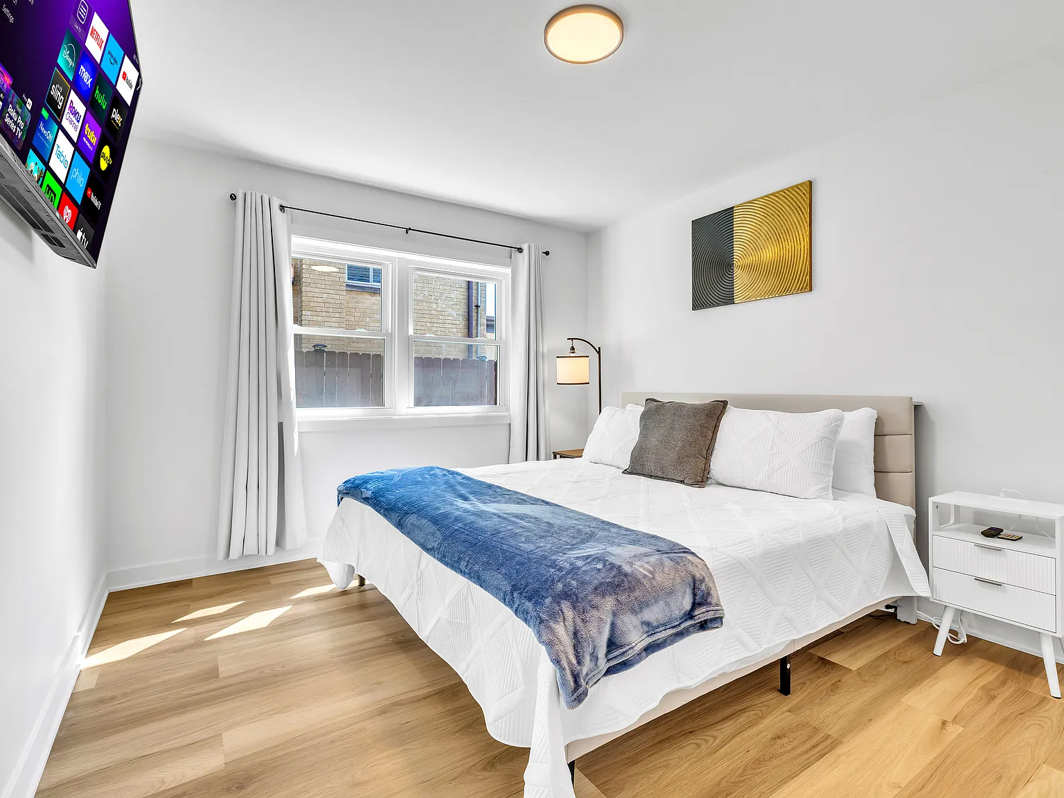 3 bed, 1500 sqft, $8,600 — Photo 3