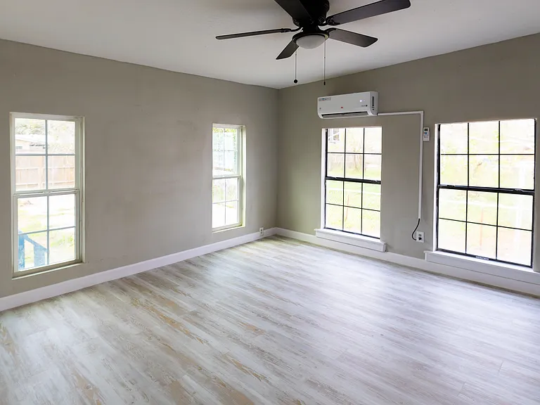 754 Collingswood Dr — Photo 8