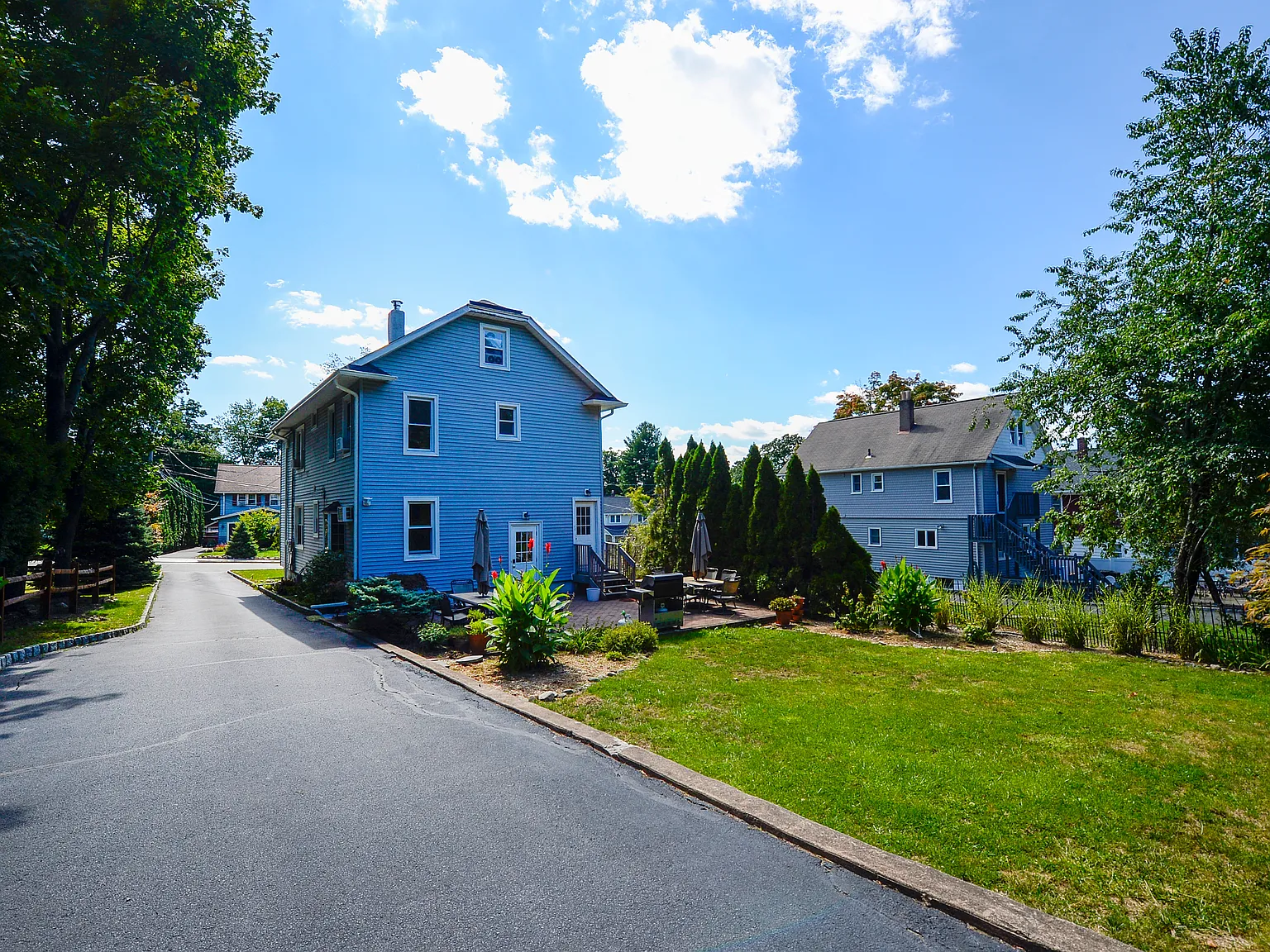 2 bed, 1088 sqft, $3,000 — Photo 2