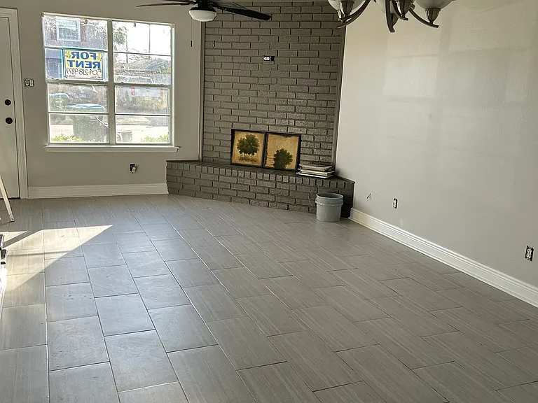 2745 Tupelo St — Photo 4
