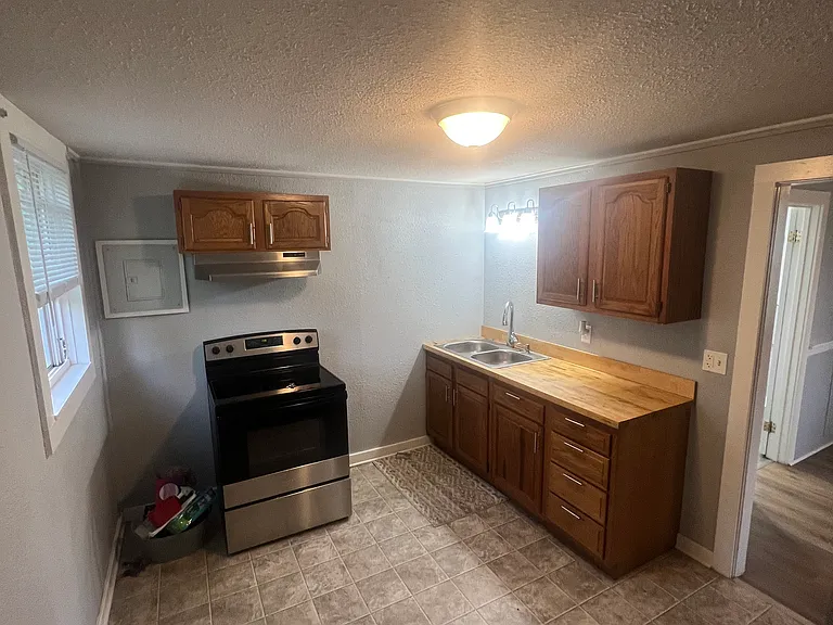 521 N Spruce St #1 — Photo 4