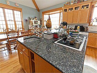 4th image of 738 County Road M