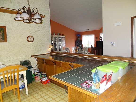 4th image of 144 Hickorywood Ct