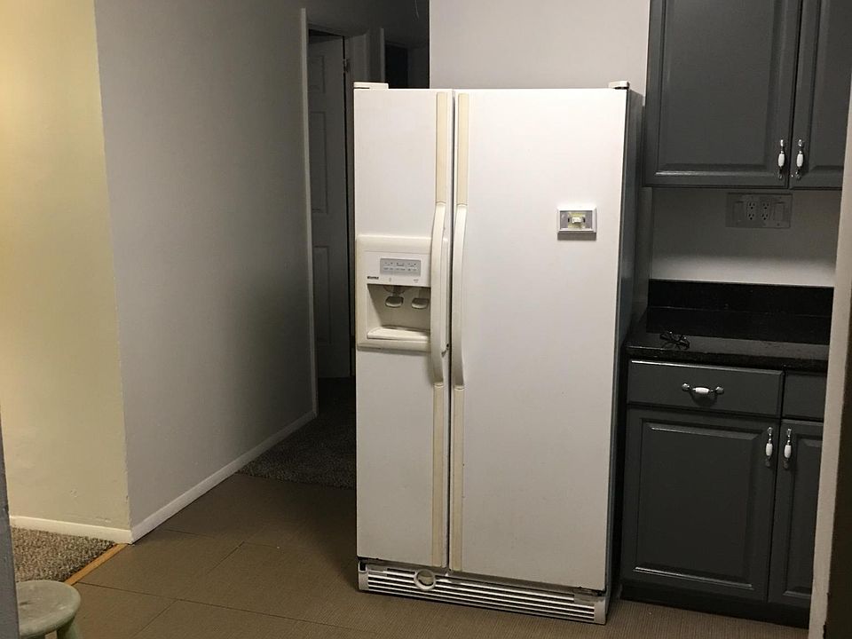 1st image of 15 Windom Ave #2