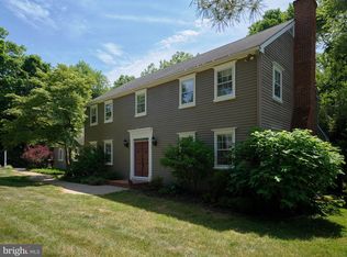 129 Foxcroft Dr, Doylestown, PA 18901
