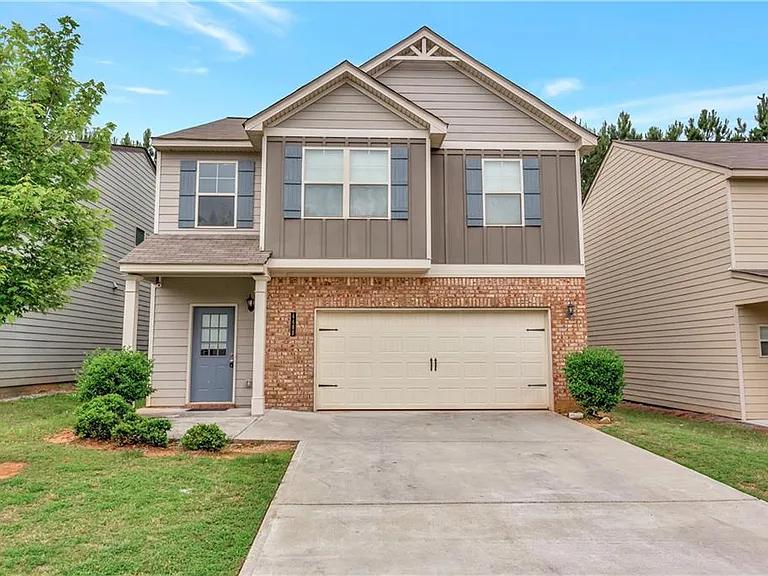 4488 Ravenwood Dr — Photo 1