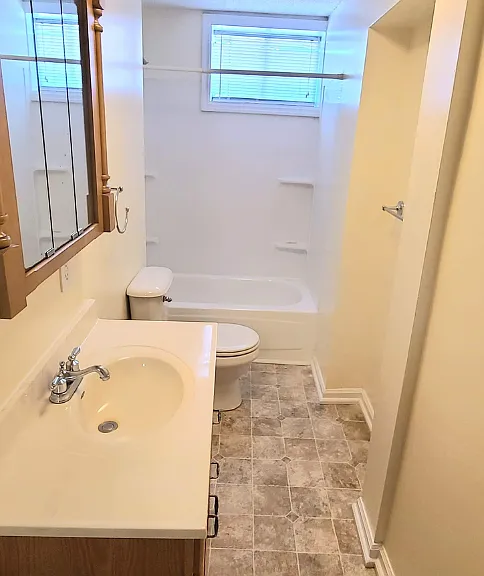 938 Hickman Rd #6 — Photo 9