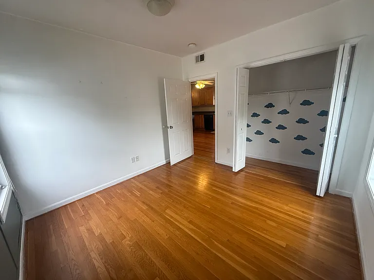 160 Jones St #2 — Photo 8