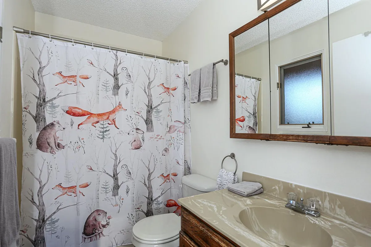 Newley remodeled bathrooms - 1050 S Saint Vrain Ave #F2