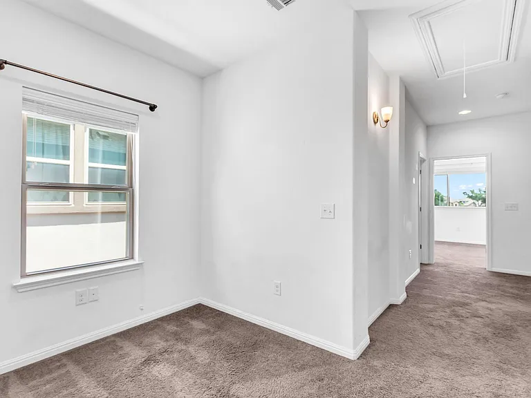 2907 Zelma Dr — Photo 30