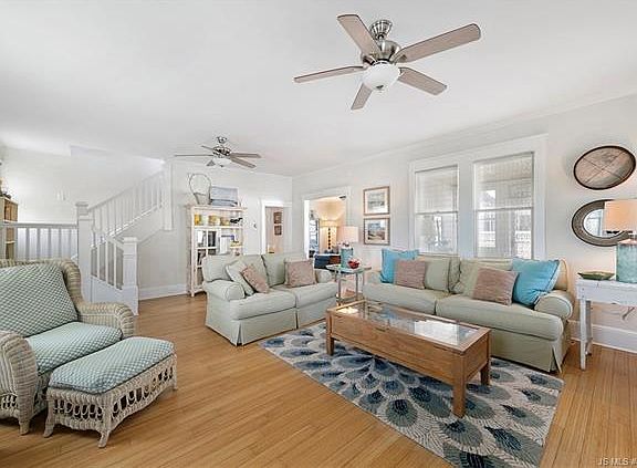5th image of 205 S Beach Ave