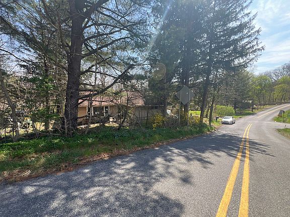 3rd image of 2975 Jordan Rd