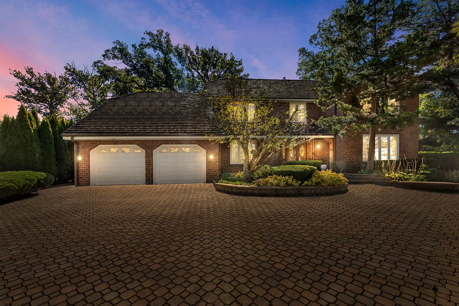 28 Cambridge Dr photo 1