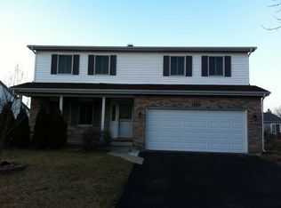 1226 Hackberry Ct, Elgin, IL 60120