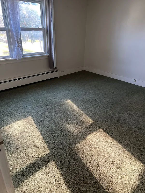 2 bed, 1.0 bath, 1400 sqft, $1,650 — Photo 3