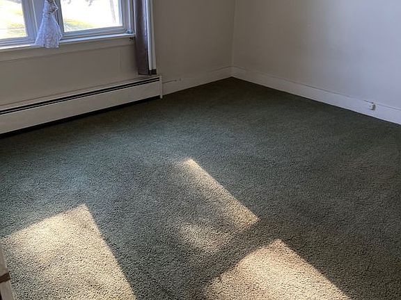 3rd image of 104 Lafayette St #B
