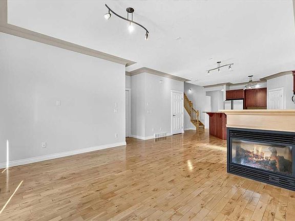 5th image of 125 N 25th Ave NW