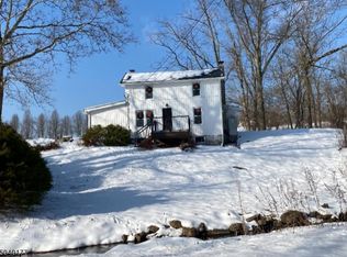9 Maple Ln, Blairstown, NJ 07825