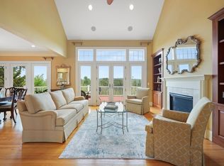 55 Maplecroft Ln, Ipswich, MA 01938