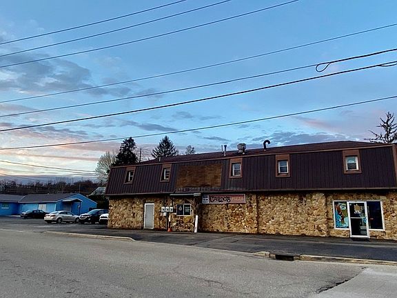 2nd image of 298 W Emmitt Ave