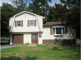 13 Rondack Rd, Middletown, NY 10941
