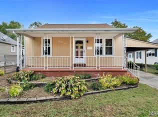 506 Bainbridge Rd, Saint Charles, MO 63301