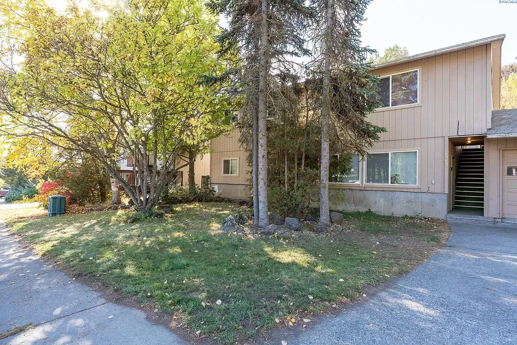 3 bed, 1200 sqft, $1,480 — Photo 2