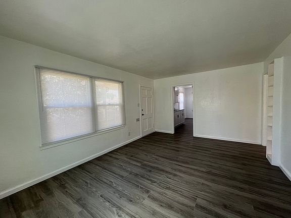 3rd image of 112 W Howard Ave