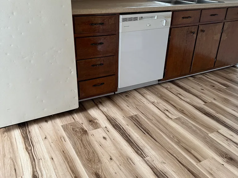 907 Story Ave #907 — Photo 8