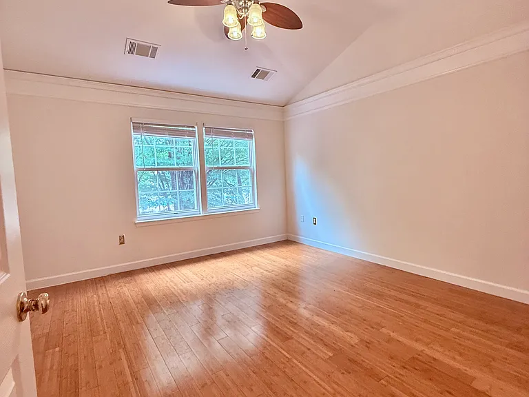 5944 Raina Dr — Photo 8