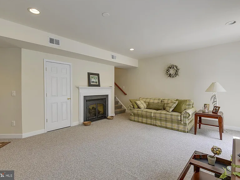 6087 Piney Woods Ct — Photo 18