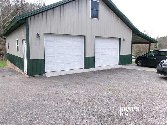 4th image of 327 Mudlick Branch Rd
