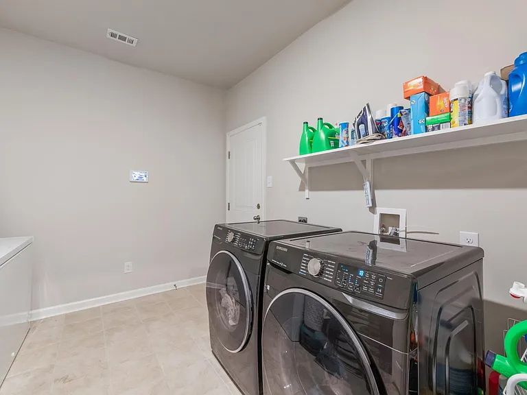 217 New Trails Ln — Photo 5