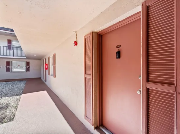 11235 SW 88th St #107E, Miami, FL 33173