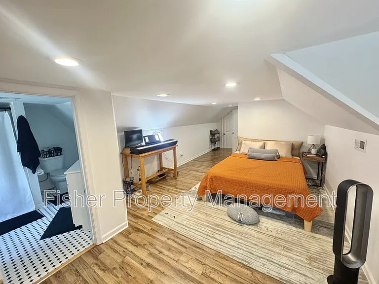 2205 Fenton St — Photo 23