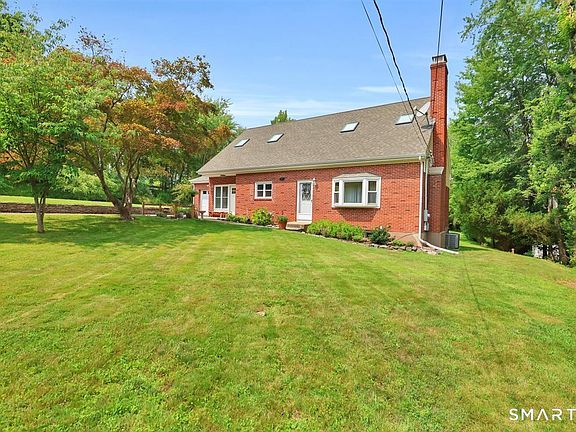 4th image of 184 Congdon Street East