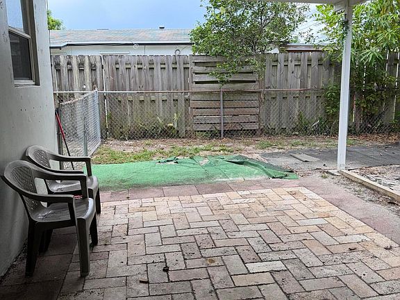 3rd image of 1501 N 70TH Way