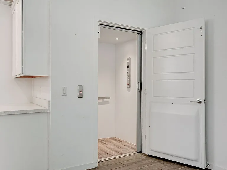 5730 Sky Pointe Dr #190 — Photo 23