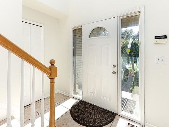 5th image of 7486 Meadow Ln