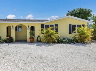596 N Shore Dr, Anna Maria, FL 34216