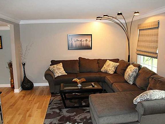 4th image of 135 Leisure Ct #135